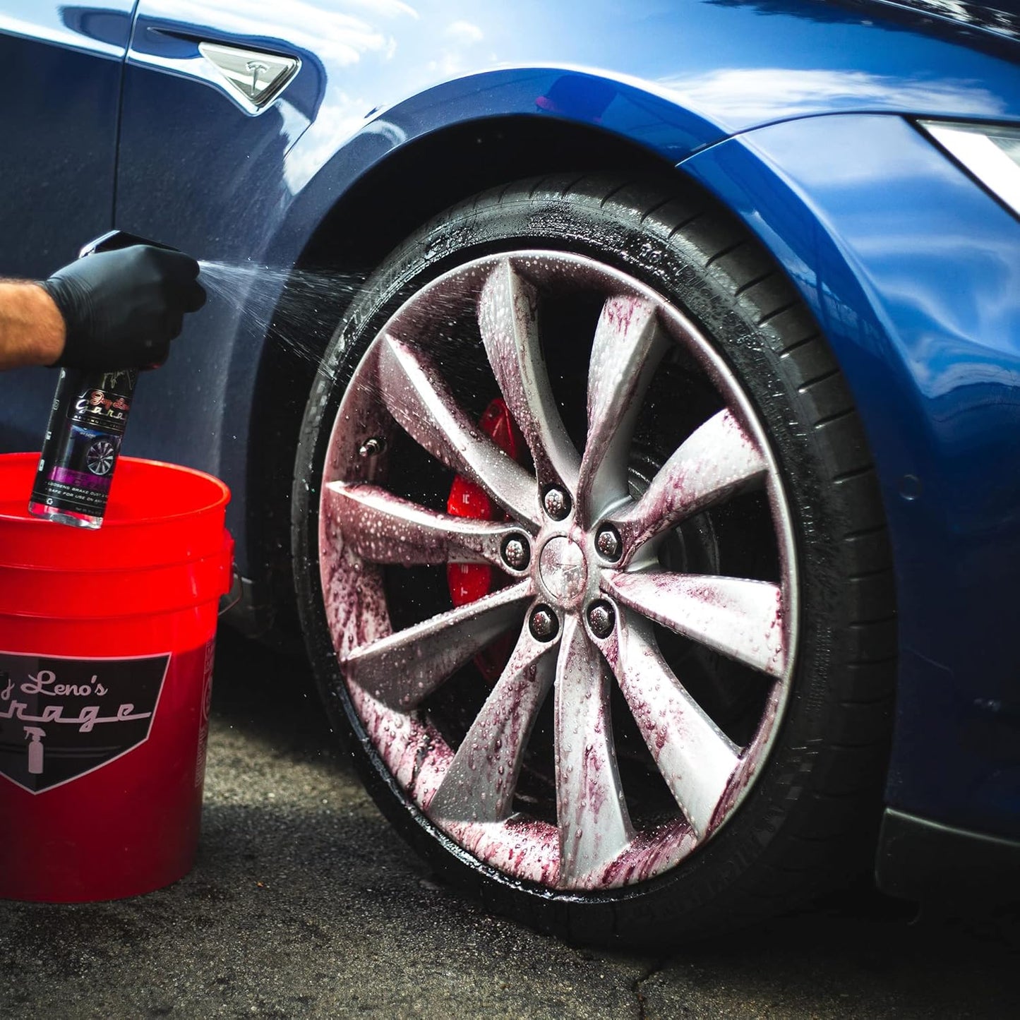 Jay Leno's Garage Basic Car Detailing Bucket Kit - Sprays, Liquids, Microfiber Towels, Applicators and Wash Mitt