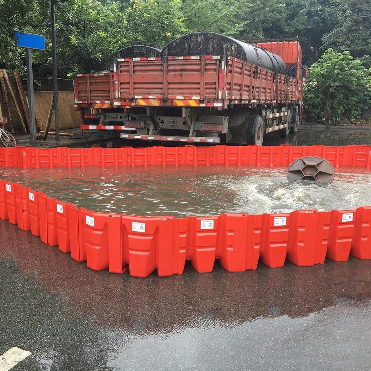 Flood Prevention Barrier, ABS L-Type Baffle Water Barrier Reusable, Door Flood Barriers for Home, Removable Combined for Garage Doors, Warehouses, Basements and School (19pcs)