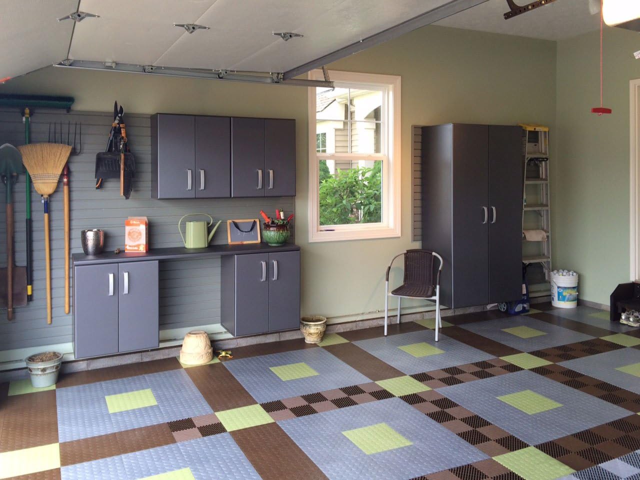 RaceDeck CircleTrac, Interlocking Non-Slip Garage Flooring Tile, Durable, Modular, Heavy-Duty Copolymer, Easy Install (Royal Blue, 48 Pack of 12 x 12" Tiles)