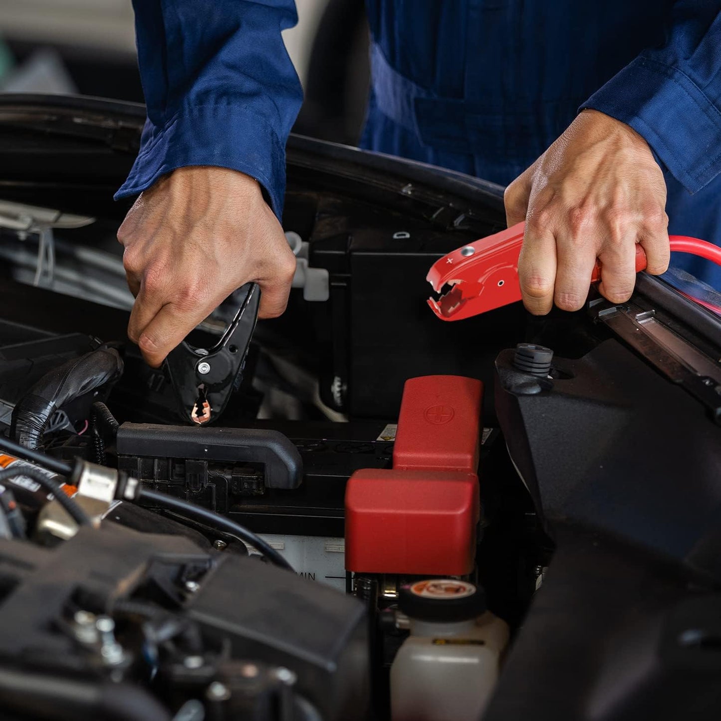 Energizer Jumper Cables for Car Battery, Heavy Duty Automotive Booster Cables for Jump Starting Dead or Weak Batteries with Carrying Bag Included (25-Feet (1-Gauge))