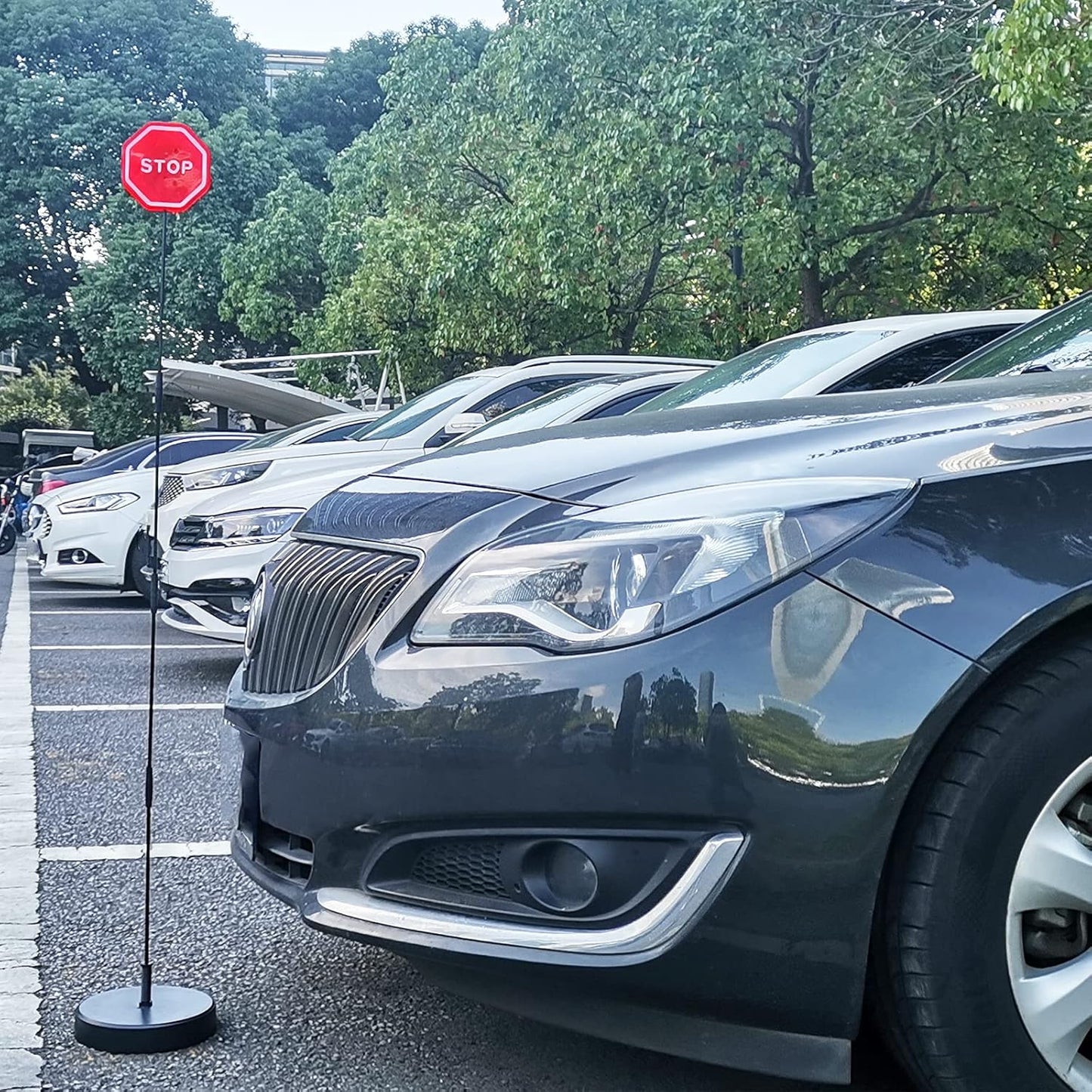 Parking Garage Flashing Stop Sign - Stop Sign for Garage Parking, Adjustable Height Parking Assist, LED Garage Car Stop Indicator, 1-Pack